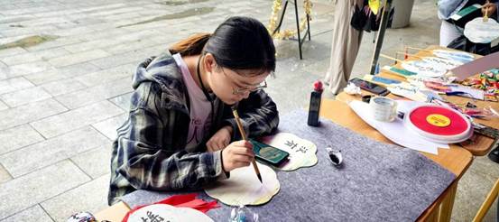 ~X(4IOAOJ0QHHH{`$2}9}P1_tmb